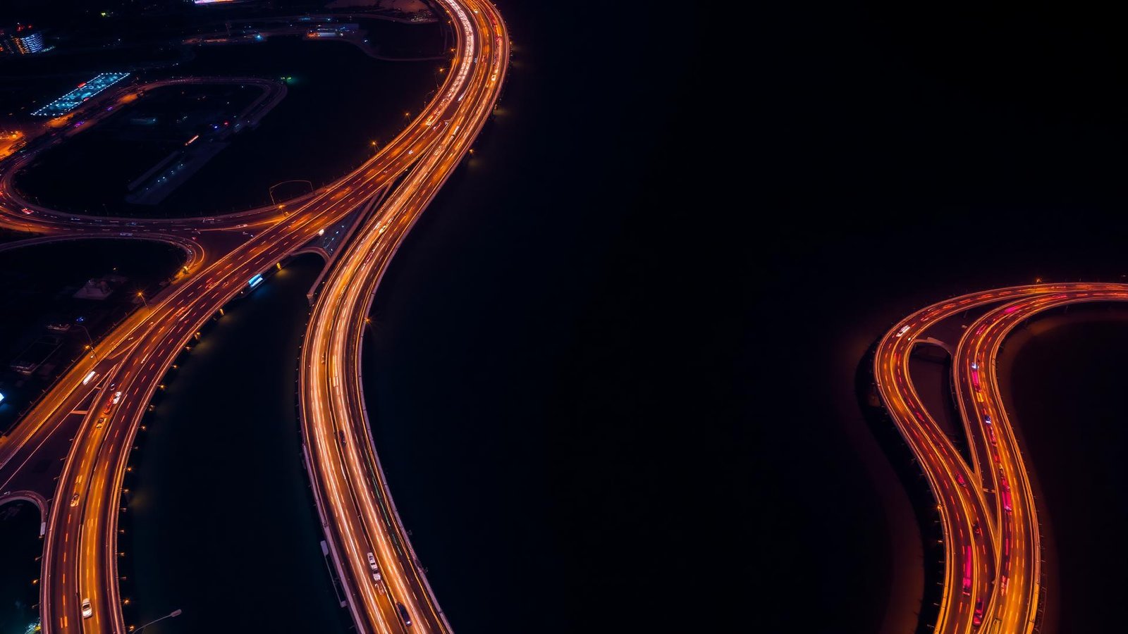 Dubai highways at night